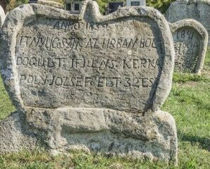 A szív alakú síroktól a kecskekörömig