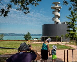 Balatonföldvári Hajózástörténeti Látogatóközpont és Kilátó