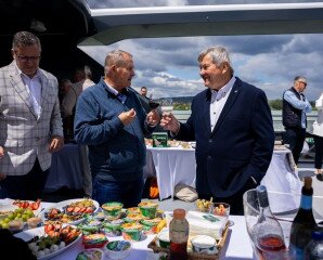 Élményhajó a Balatonon – mindenük a gasztronómia