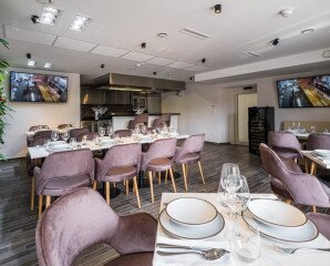 Kistücsök Food & Room