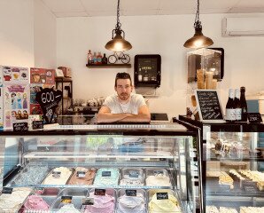 Maurer Attila - Szöszi Cukrászda, Alsóörs