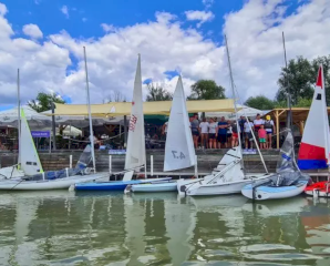 Őszig ingyenes vízisport programok a Kékszalag PORT-ban