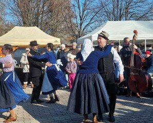 Télűző forgatag Alsóörsön
